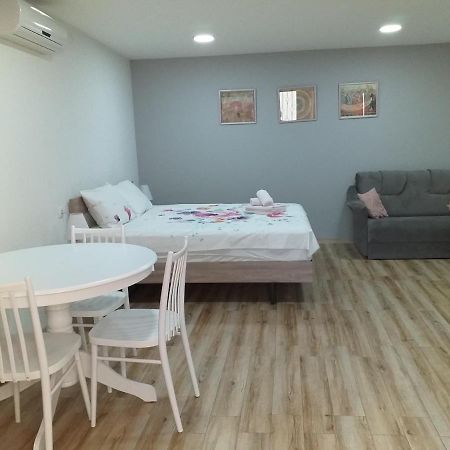 Boutique Apartment 17 Tbilisi Esterno foto
