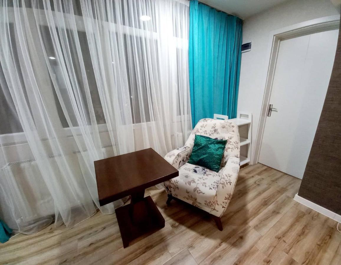 Boutique Apartment 17 Tbilisi Esterno foto