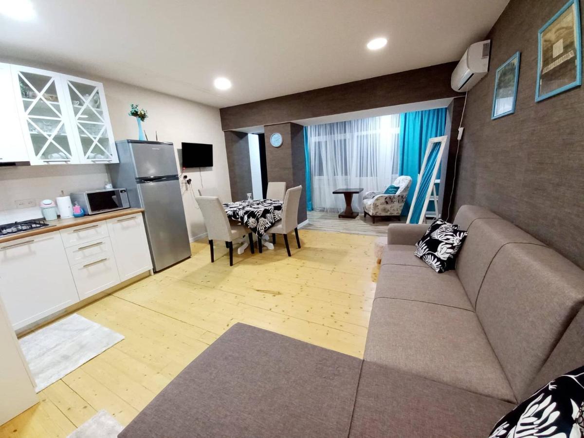 Boutique Apartment 17 Tbilisi Esterno foto