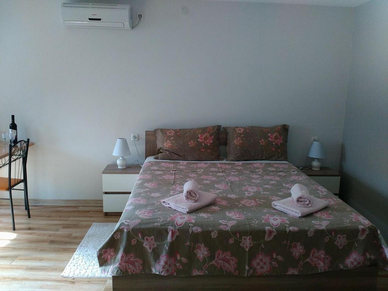 Boutique Apartment 17 Tbilisi Esterno foto