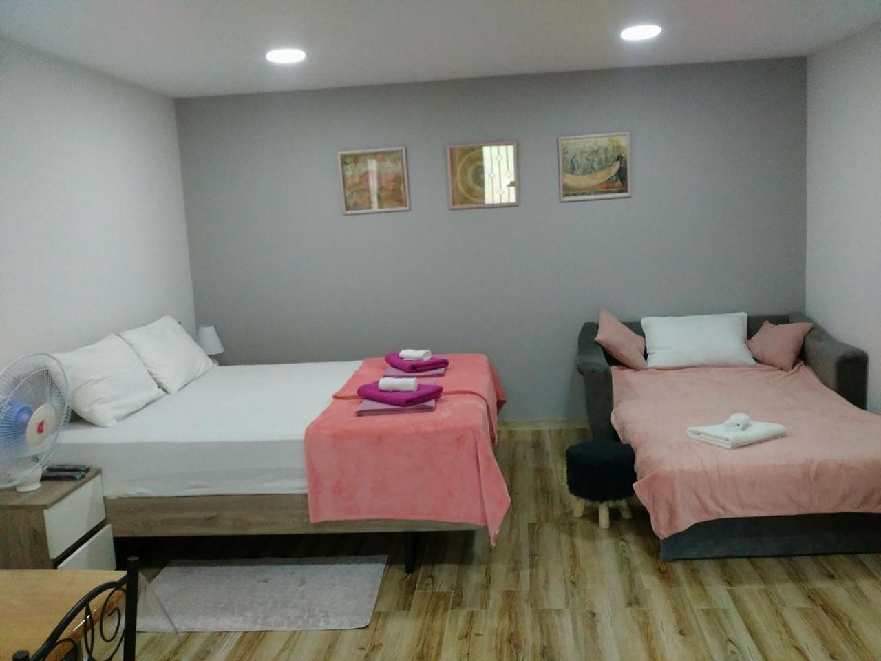 Boutique Apartment 17 Tbilisi Esterno foto